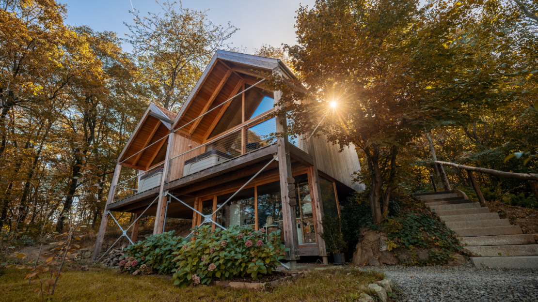 DunaTwinhouse - Panorámás luxusfaházak privát jakuzzival